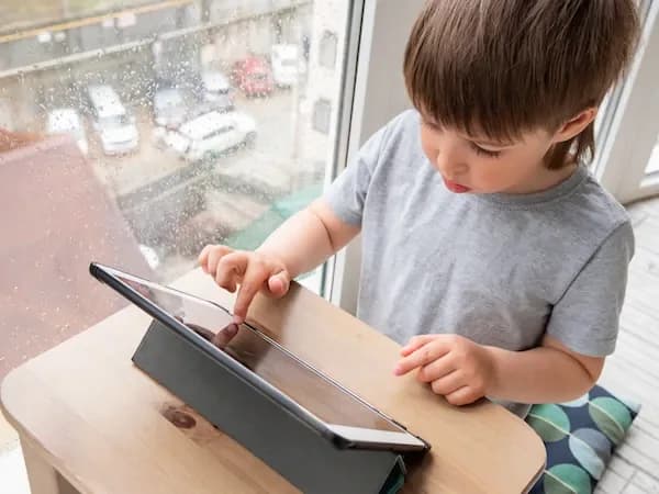 Онлайн видео курс "Екрани под контрол – 1-7 год."